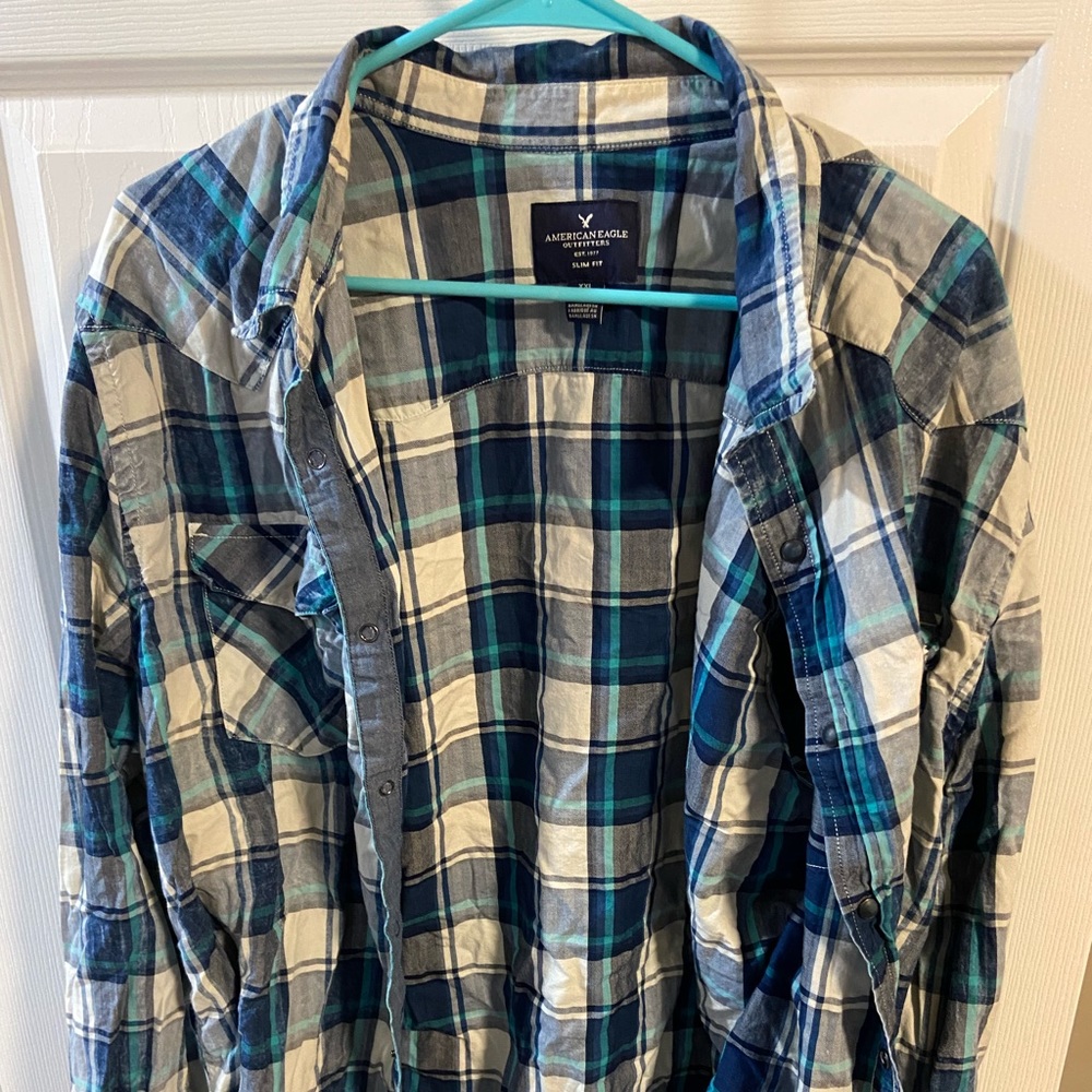 American Eagle button up